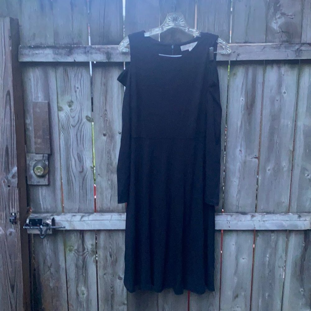 Loft cold shoulder dress sz. 6 NWT